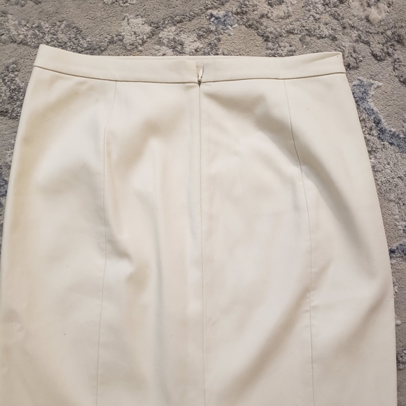 JCrew classic kahki skirt - Picture 3 of 5